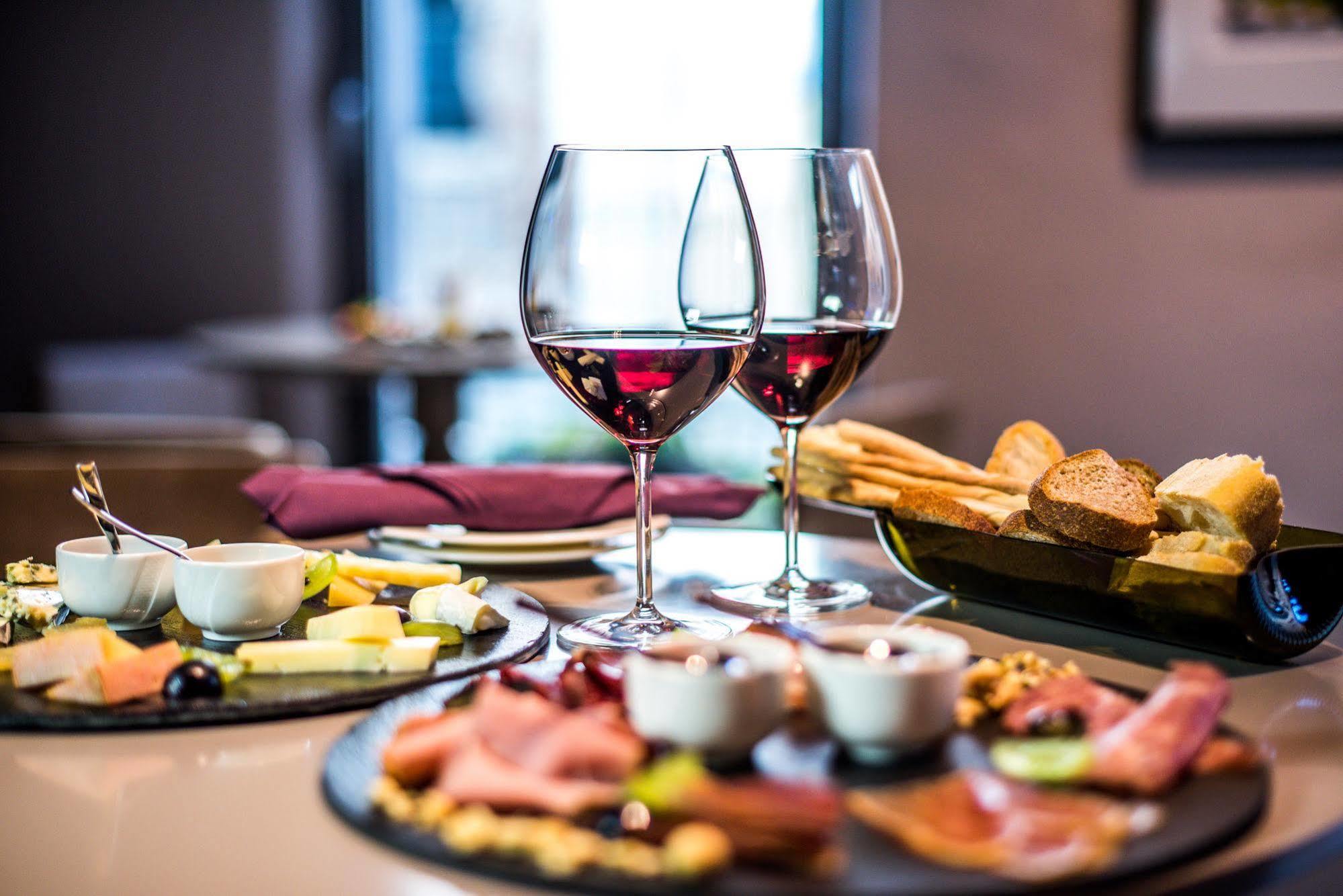 Uve Rooms & Wine Bar La Morra Ngoại thất bức ảnh