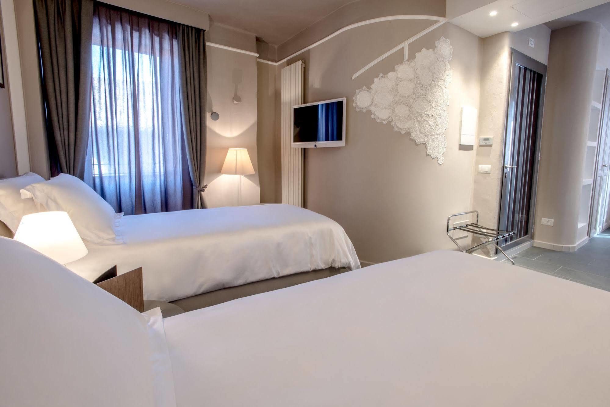Uve Rooms & Wine Bar La Morra Ngoại thất bức ảnh